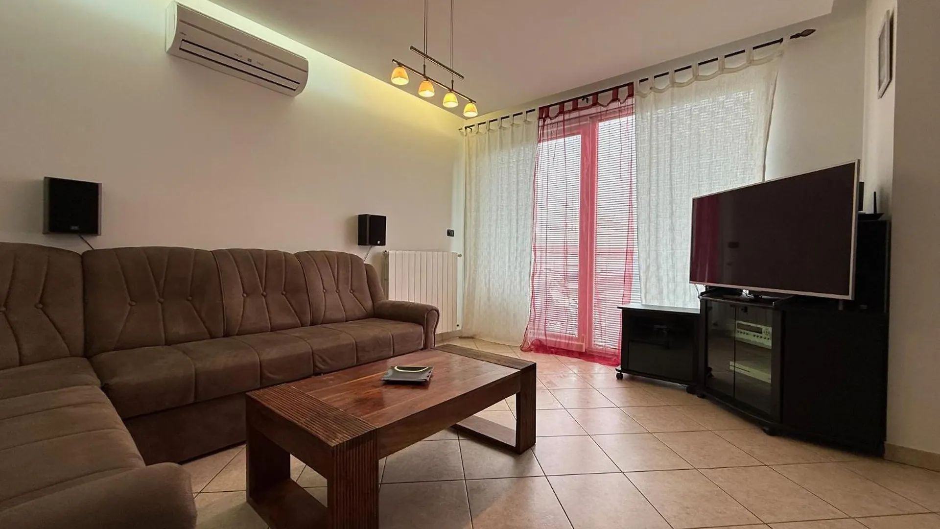 Apartman Elsa Potpican Apartment